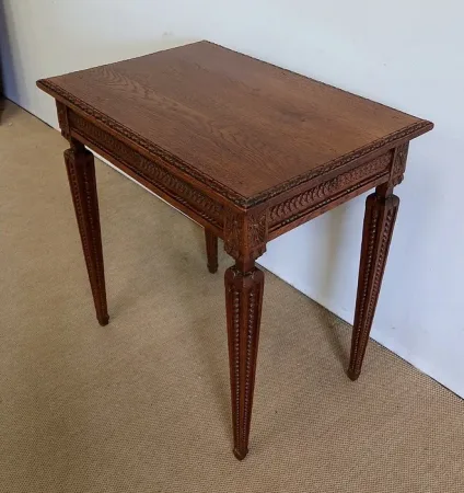 Petite Table d’appoint en Chêne massif, goût Louis XVI – 1900