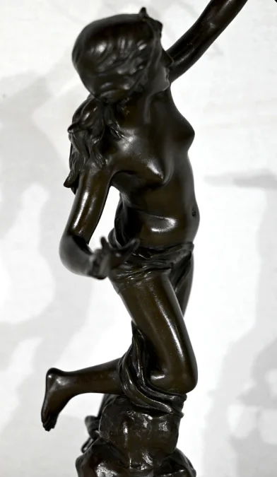 BRONZE VON DIANA DER JÄGERIN signiert J. GARNIER