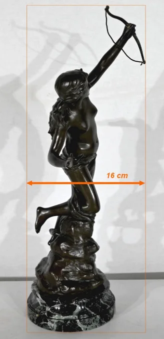 BRONZE VON DIANA DER JÄGERIN signiert J. GARNIER