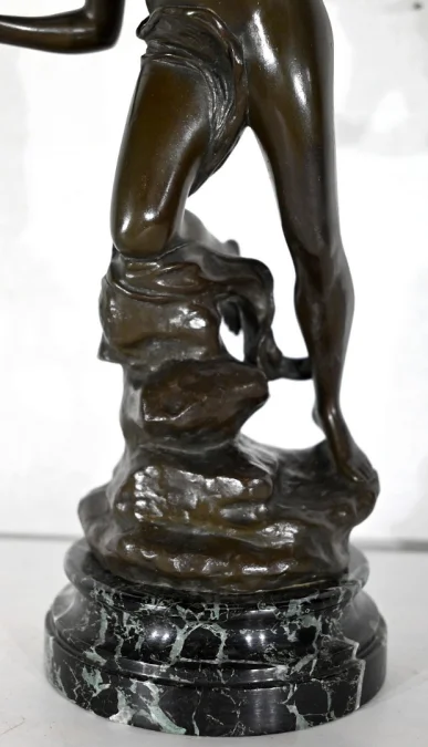 BRONZE VON DIANA DER JÄGERIN signiert J. GARNIER