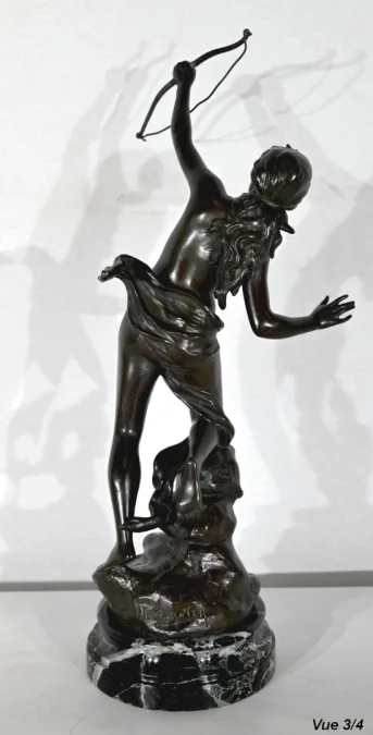 BRONZE VON DIANA DER JÄGERIN signiert J. GARNIER