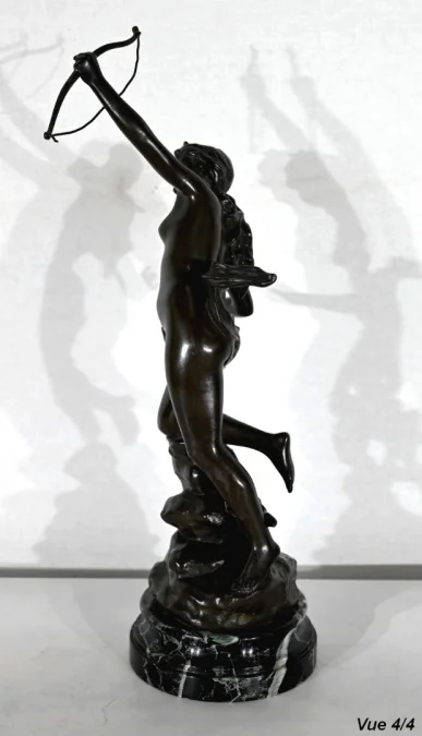 BRONZE VON DIANA DER JÄGERIN signiert J. GARNIER
