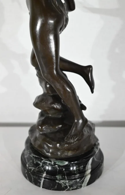 BRONZE VON DIANA DER JÄGERIN signiert J. GARNIER
