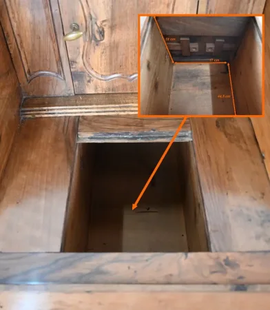Commode Scriban en Noyer, époque Louis XV – Fin XVIIIe