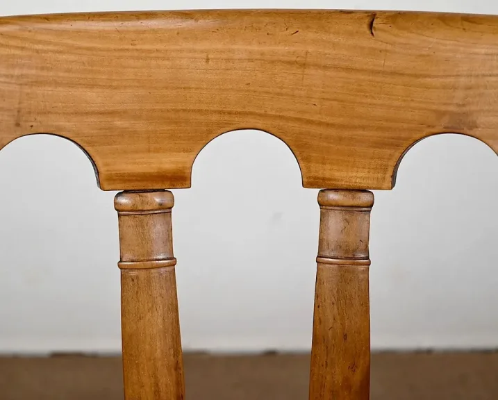 Fauteuil en Merisier massif, époque Empire – Début XIXe