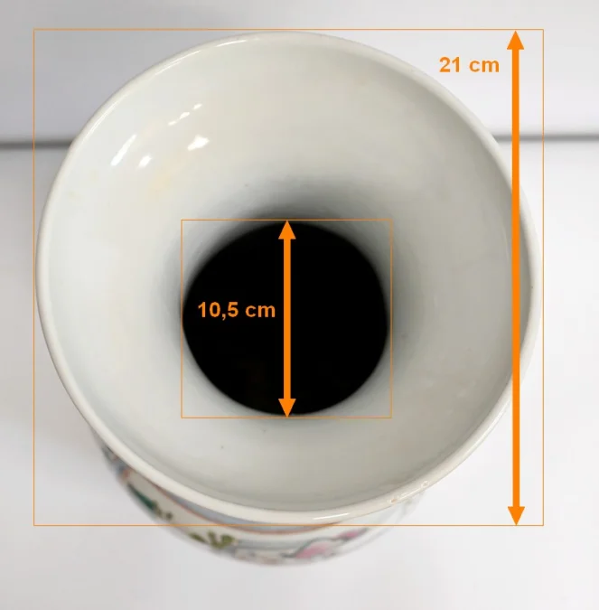 CHINESISCHE PORZELLANVASE