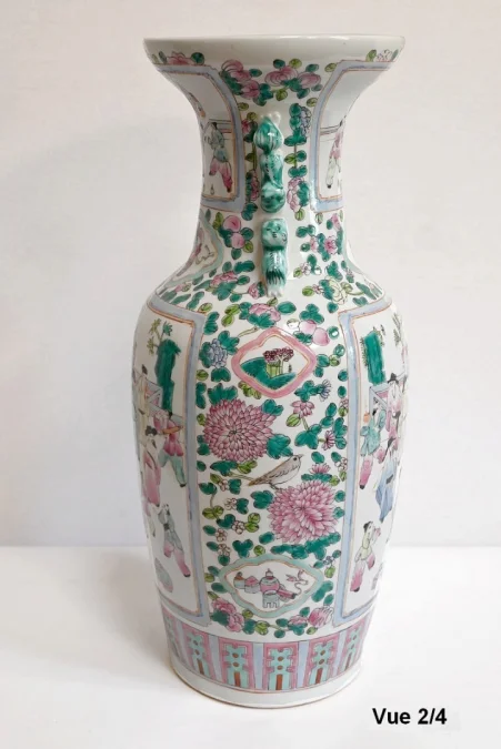 CHINESISCHE PORZELLANVASE