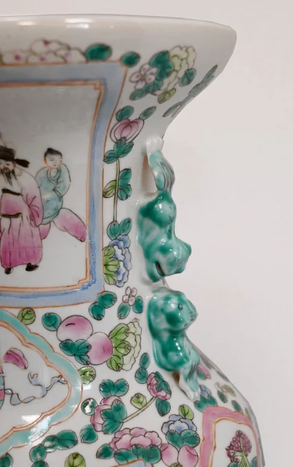 CHINESISCHE PORZELLANVASE