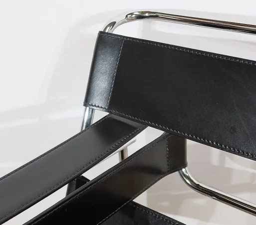 Paire d’importants Fauteuils Wassily B3 de M. Breuer – Début XXe
