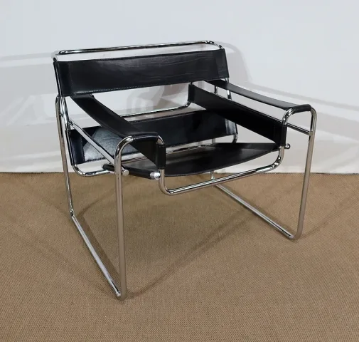 Paire d’importants Fauteuils Wassily B3 de M. Breuer – Début XXe