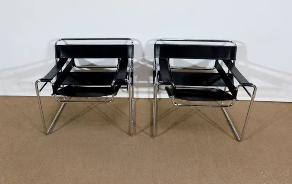 Paire d’importants Fauteuils Wassily B3 de M. Breuer – Début XXe