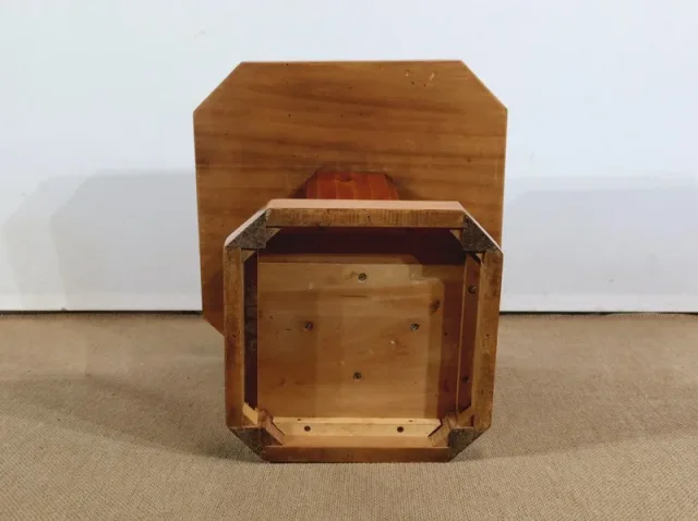 MESA OCASIONAL DE LA ÉPOCA ART DECO