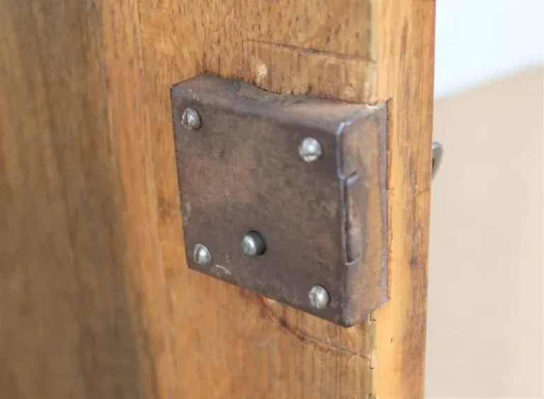 SCHRÄGAUFSATZSCHRANK