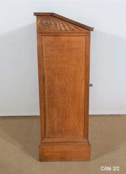 SCHRÄGAUFSATZSCHRANK
