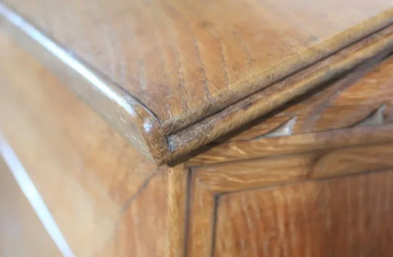 SCHRÄGAUFSATZSCHRANK