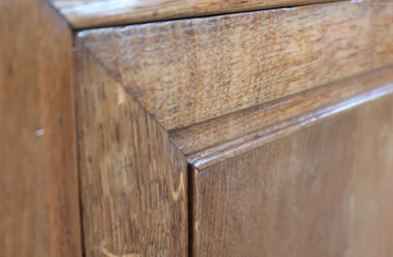 SCHRÄGAUFSATZSCHRANK