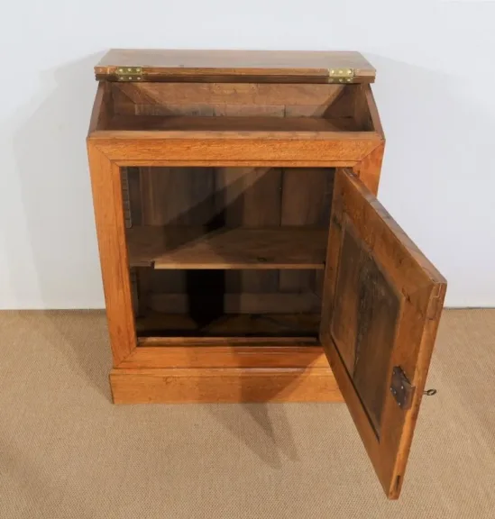 SCHRÄGAUFSATZSCHRANK