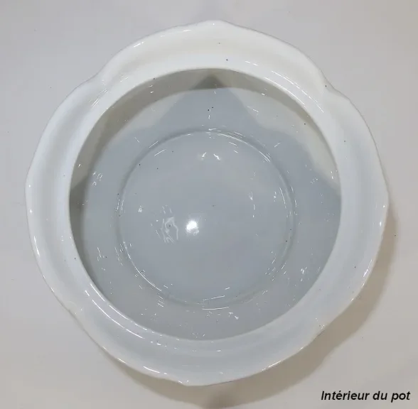 Bonbonnière en Porcelaine à décors de Papillons, Chine – Début XXe