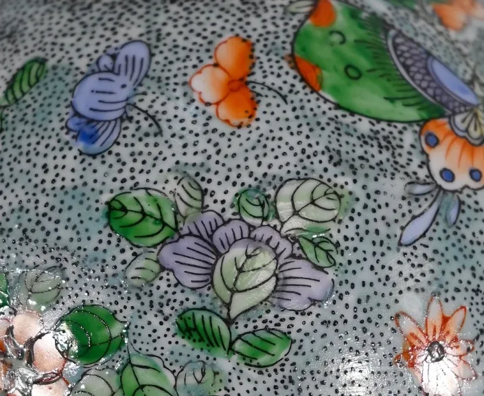 Bonbonnière en Porcelaine à décors de Papillons, Chine – Début XXe