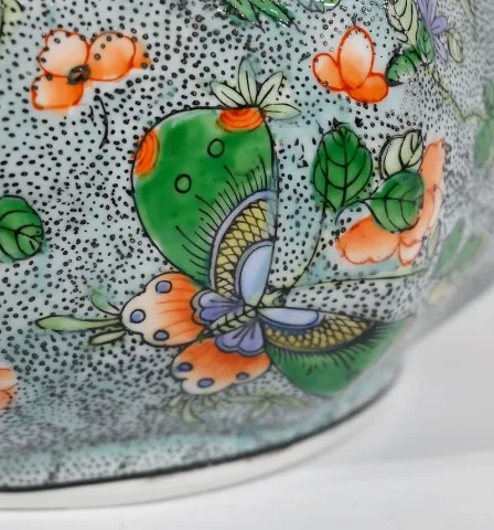 Bonbonnière en Porcelaine à décors de Papillons, Chine – Début XXe