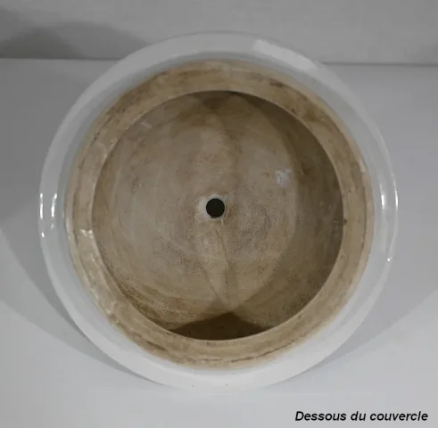 Bonbonnière en Porcelaine à décors de Papillons, Chine – Début XXe