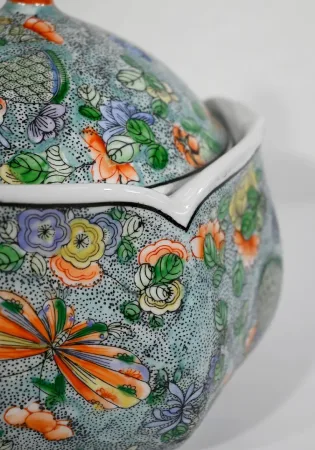Bonbonnière en Porcelaine à décors de Papillons, Chine – Début XXe