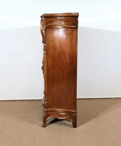 Meuble d’entre deux en Noyer, style Rocaille – 1900