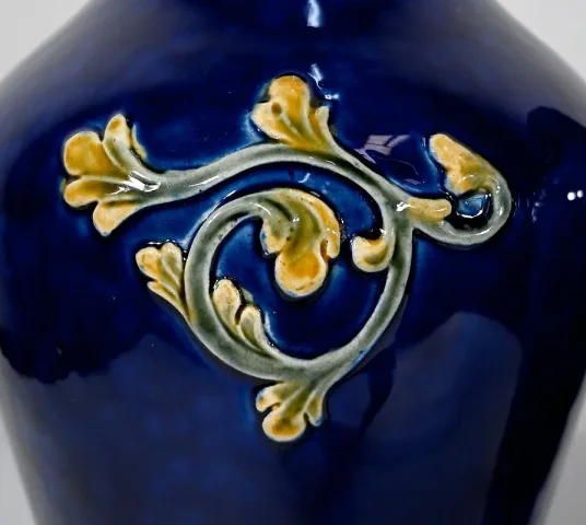 PAAR VAZEN IN DE ART NOUVEAU-PERIODE