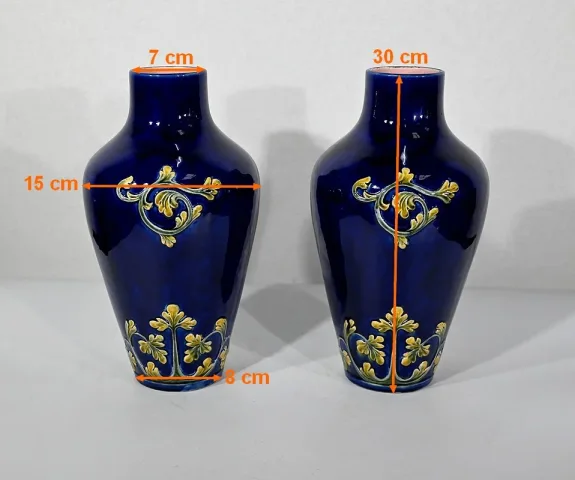 PAAR VAZEN IN DE ART NOUVEAU-PERIODE