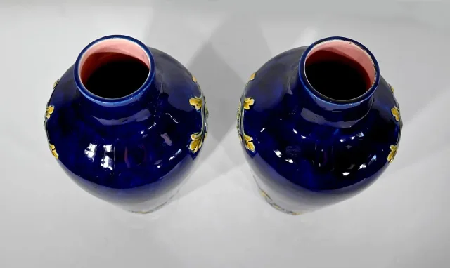 PAAR VAZEN IN DE ART NOUVEAU-PERIODE