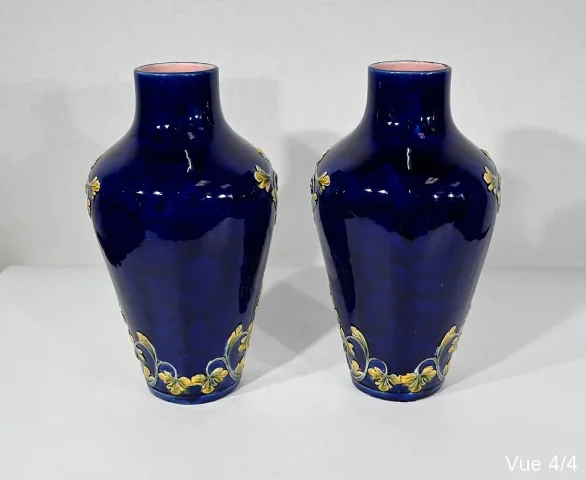 PAAR VAZEN IN DE ART NOUVEAU-PERIODE