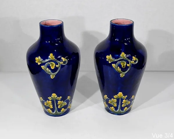 PAAR VAZEN IN DE ART NOUVEAU-PERIODE