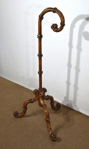 CLOTHES STAND