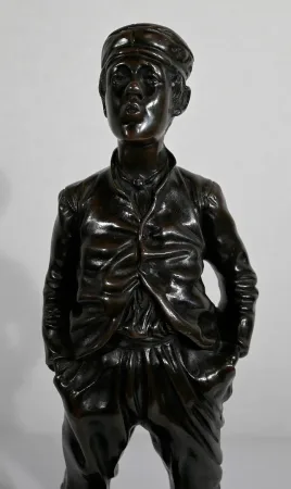 H. HERZBERG 之后的青铜雕像