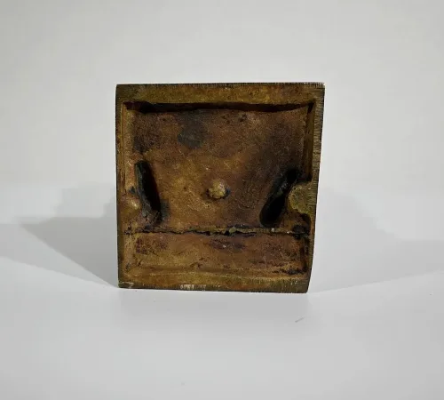 H. HERZBERG 之后的青铜雕像