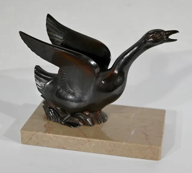 Paire de Serre-Livres, Cygnes en Métal Patiné sur Marbre – 1930 / 1940