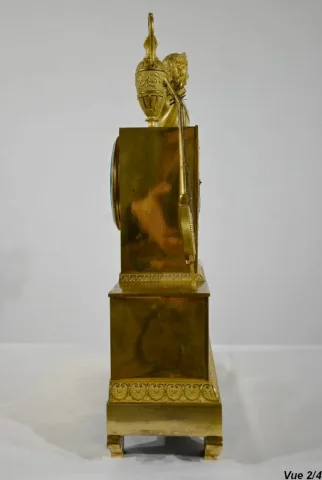 ПОЗОЛОЧЕННЫЕ БРОНЗОВЫЕ ЧАСЫ