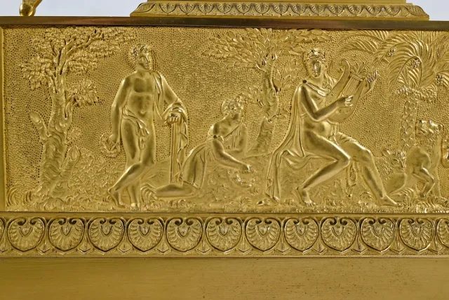 ПОЗОЛОЧЕННЫЕ БРОНЗОВЫЕ ЧАСЫ