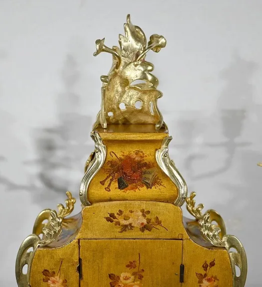 MANTEL GARNITUR