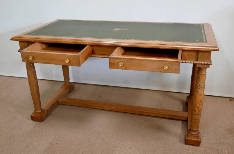 SCHREIBTISCH IM FRANZÖSISCHEN EMPIRE-STIL