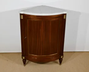 ARMADIO AD ANGOLO IN STILE LOUIS XVI