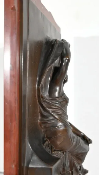 BRONZE- UND MARMORSTELE von HENRI CHAPU