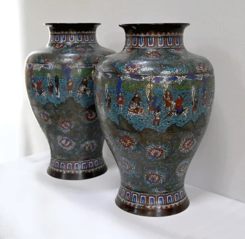 PAIR OF JAPANESE VASES