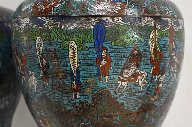 PAIR OF JAPANESE VASES