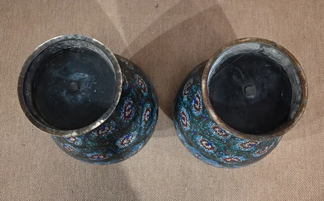 PAIR OF JAPANESE VASES