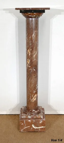 MARMOR-SÄULE