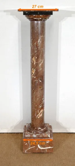 MARMOR-SÄULE