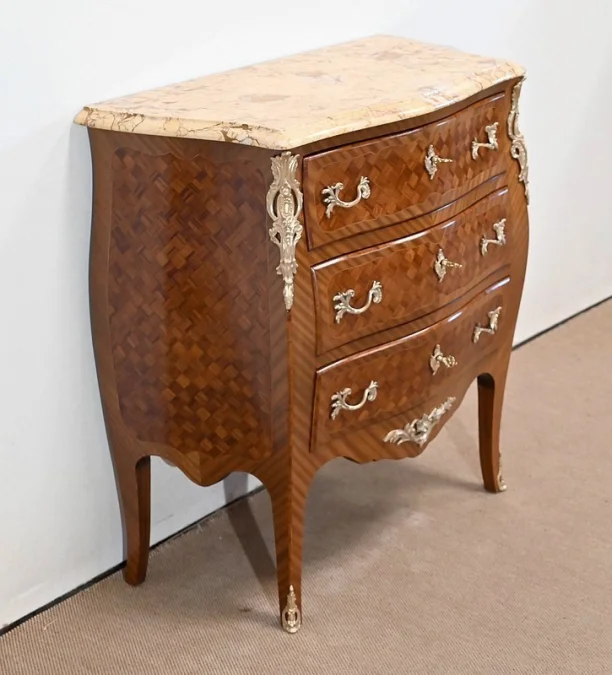 LOUIS XV  STYLE CHEST OF DRAWERS
