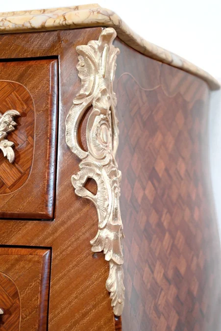 LOUIS XV  STYLE CHEST OF DRAWERS