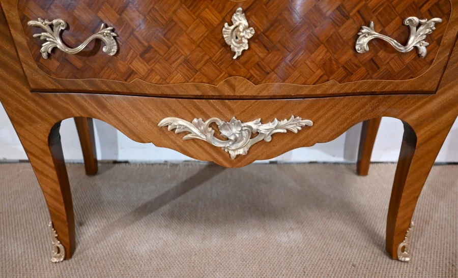 LOUIS XV  STYLE CHEST OF DRAWERS